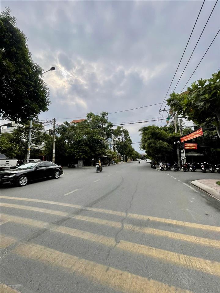 Bình lợi p.13 gần công viên đường 53 nhà 4 tầng 5x20 nhỉnh 13 tỷ