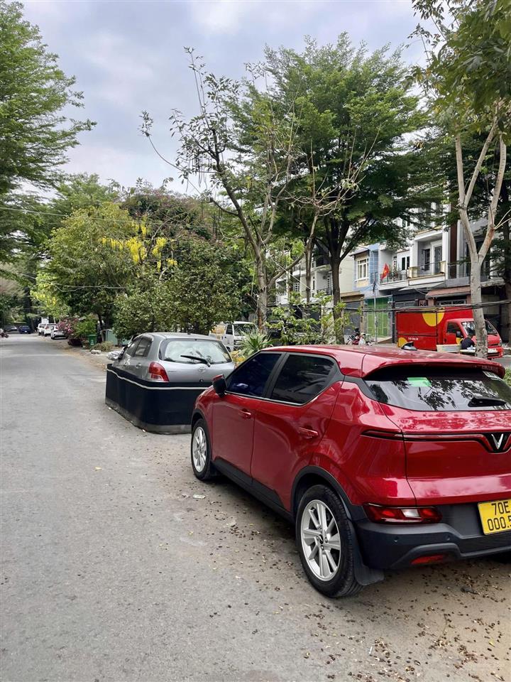 Bình lợi p.13 gần công viên đường 53 nhà 4 tầng 5x20 nhỉnh 13 tỷ