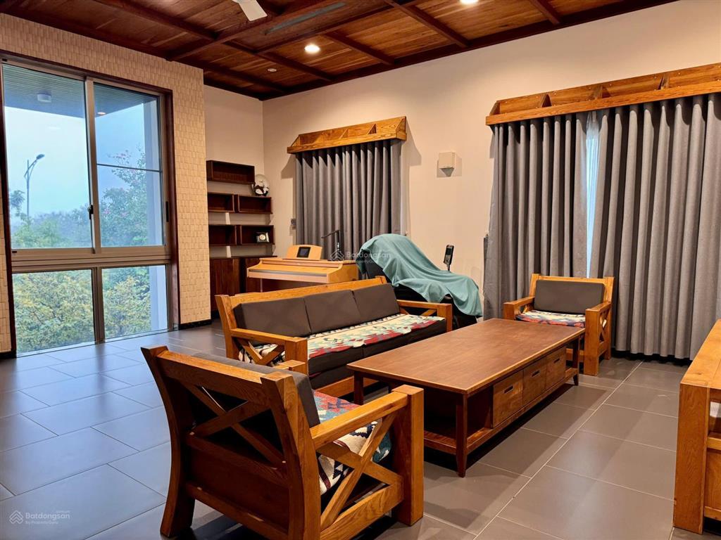 Cc cần tiền bán gấp lô góc biệt thự sân vườn,tặng nhà full nội thất nhập khẩu,dt khủng,giá sụp hầm