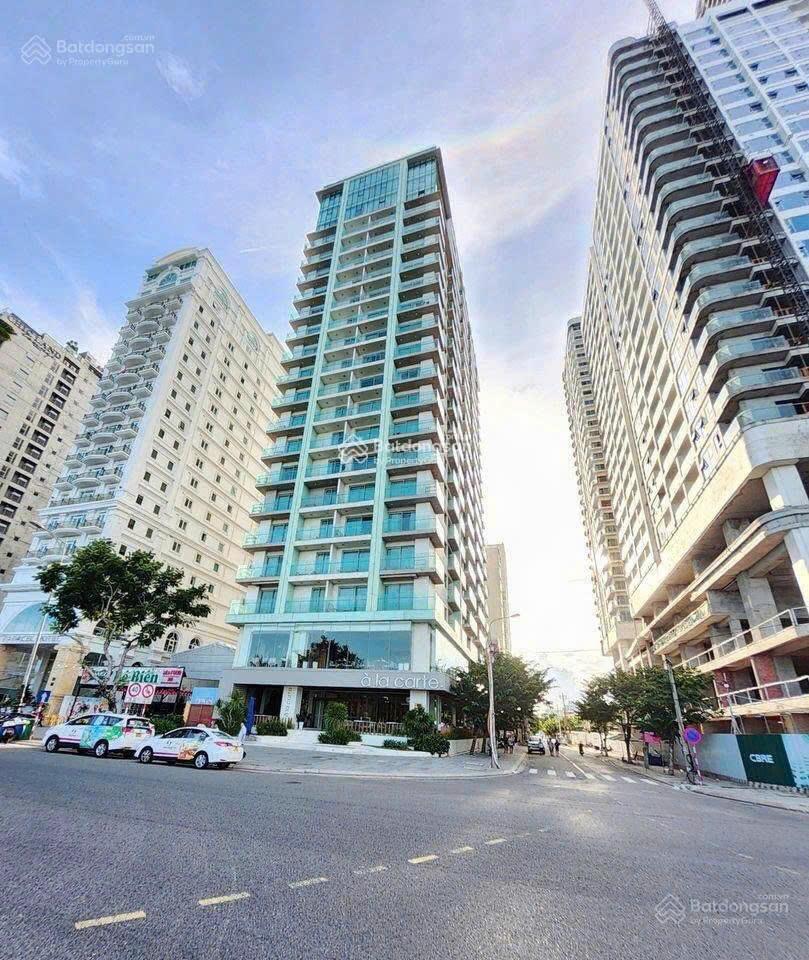 Cc cần tiền bán gấp căn hộ góc,view trực diện biển mỹ khê,dt 114m2 tầng cao,full nội thất,kt 45tr