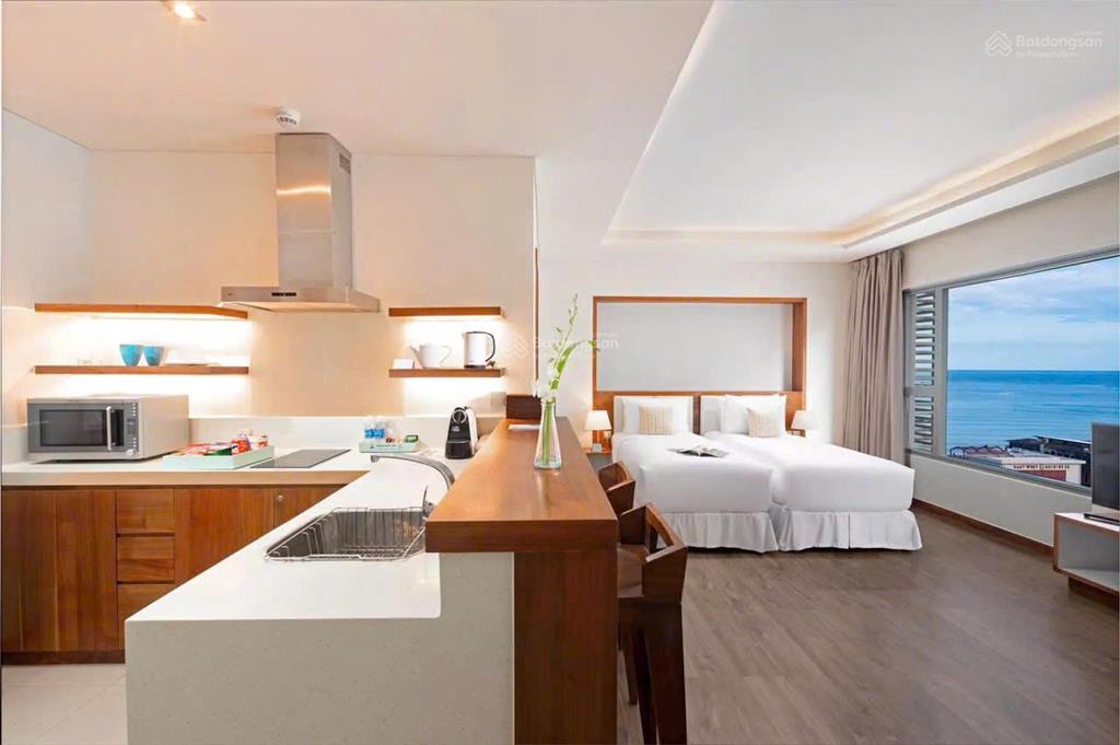 Cc cần tiền bán gấp căn hộ góc,view trực diện biển mỹ khê,dt 114m2 tầng cao,full nội thất,kt 45tr