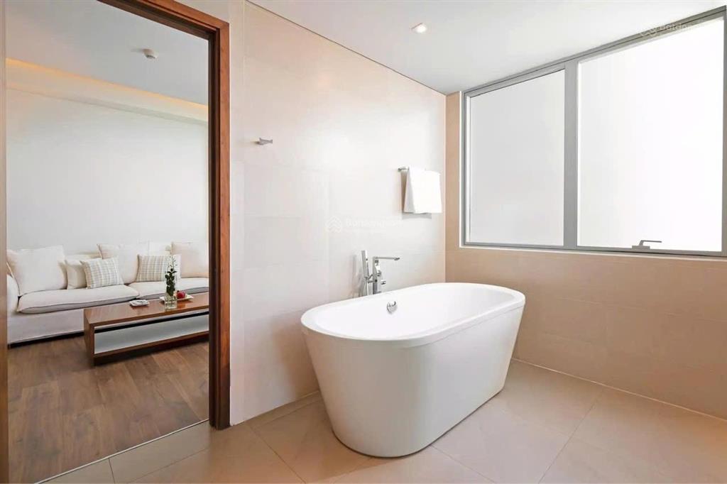 Cc cần tiền bán gấp căn hộ góc,view trực diện biển mỹ khê,dt 114m2 tầng cao,full nội thất,kt 45tr