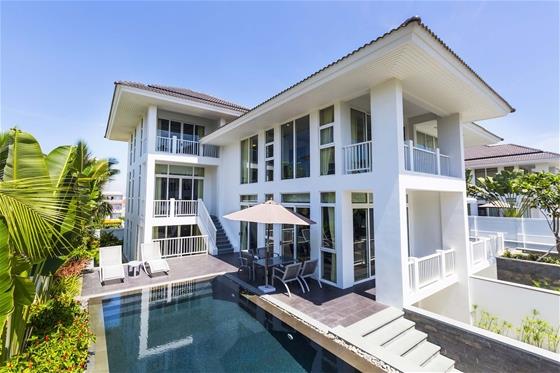 Cần bán gấp căn villa trực diện biển premier 5pn vip, full nt khai thác 1 tỷ 5/n, sổ hồng lâu dài