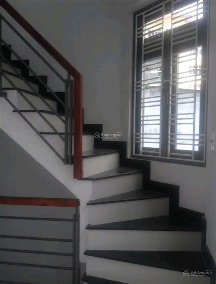 #quận11 nhà 3 tầng gần hxh lạc long quân đang cho thuê giá 4.9 tỷ