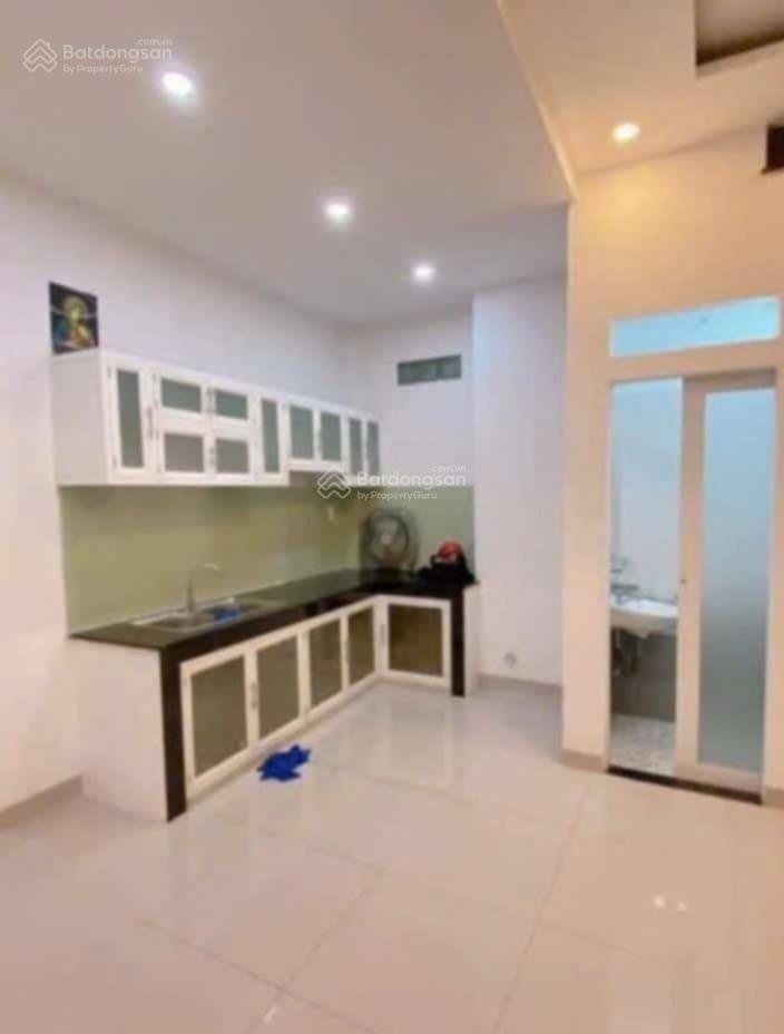 #quận11 nhà 3 tầng gần hxh lạc long quân đang cho thuê giá 4.9 tỷ