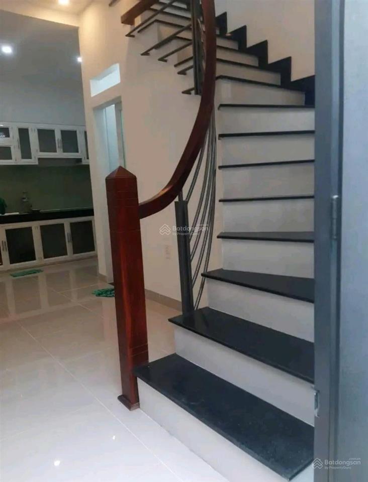 #quận11 nhà 3 tầng gần hxh lạc long quân đang cho thuê giá 4.9 tỷ