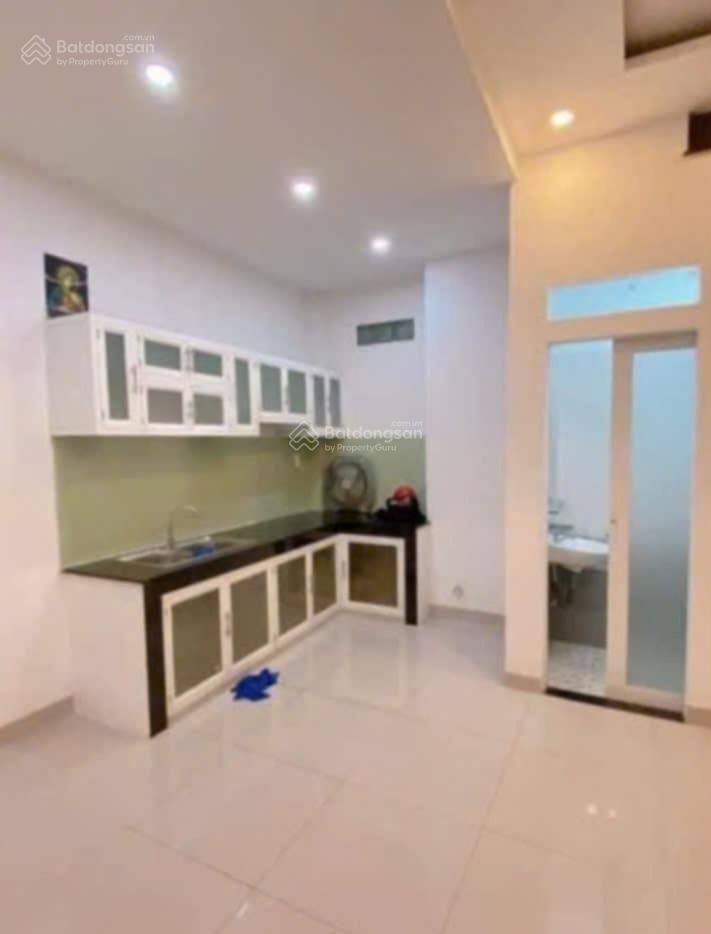#quận11 nhà 3 tầng gần hxh lạc long quân đang cho thuê giá 4.9 tỷ
