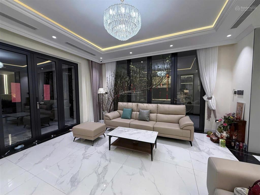 Bán căn nhà 8,5x19m ngay nguyễn văn hưởng thảo điền quận 2, trệt 3 lầu đường 12m giá 48 tỷ t/l