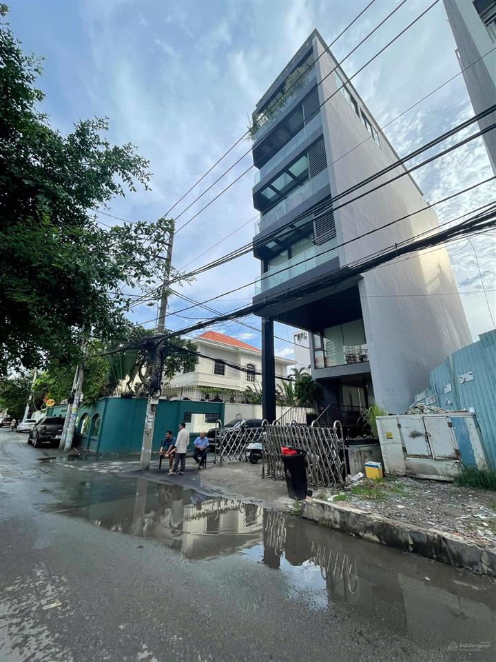 27 tỷ bán lô đất mặt tiền xây được hầm 6 lầu, thảo điền quận 2, đường rộng sổ hồng cá nhân