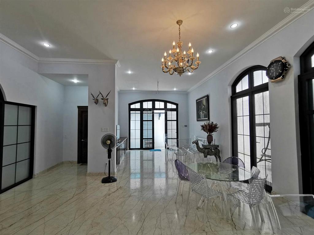 Bán biệt thự ngay nguyễn văn hưởng thảo điền quận 2, trệt 3 lầu, 8.5x20m đường 12m giá 48 tỷ t/l