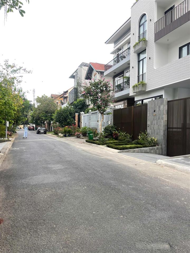 Bán đất biệt thự compound thảo điền quận 2, 7x20m. sổ hồng cá nhân đường 12m xây hầm 4 lầu