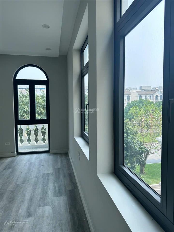 Cho thuê căn biệt thự hoàn thiện cả căn tại ngọc trai 08 vinhomes ocean park  gia lâm  hn