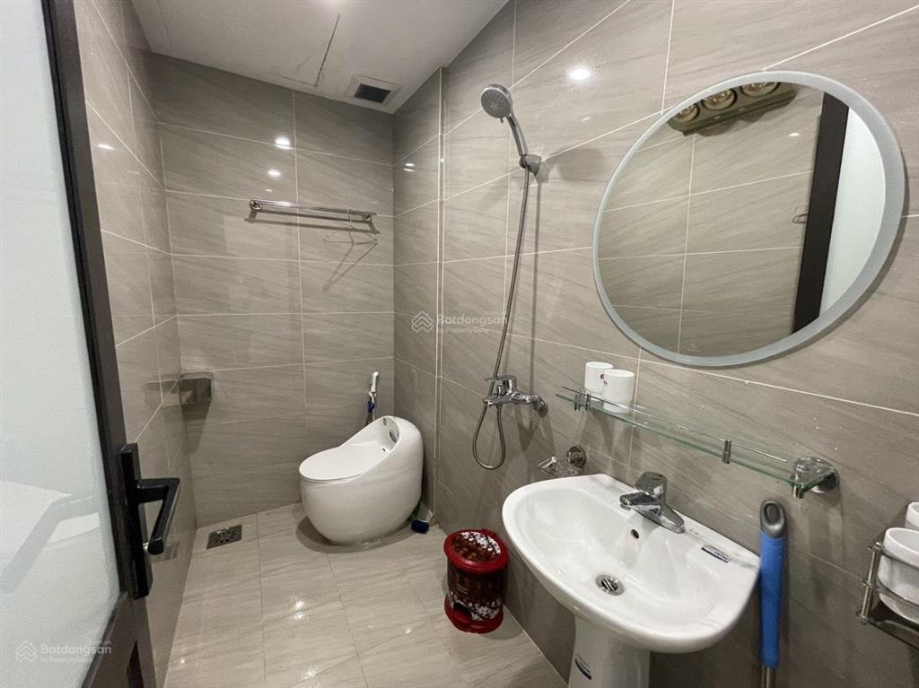 Cho thuê căn biệt thự hoàn thiện 5 tầng giá 25tr khu hải âu vinhome ocean parkgia lâmhn
