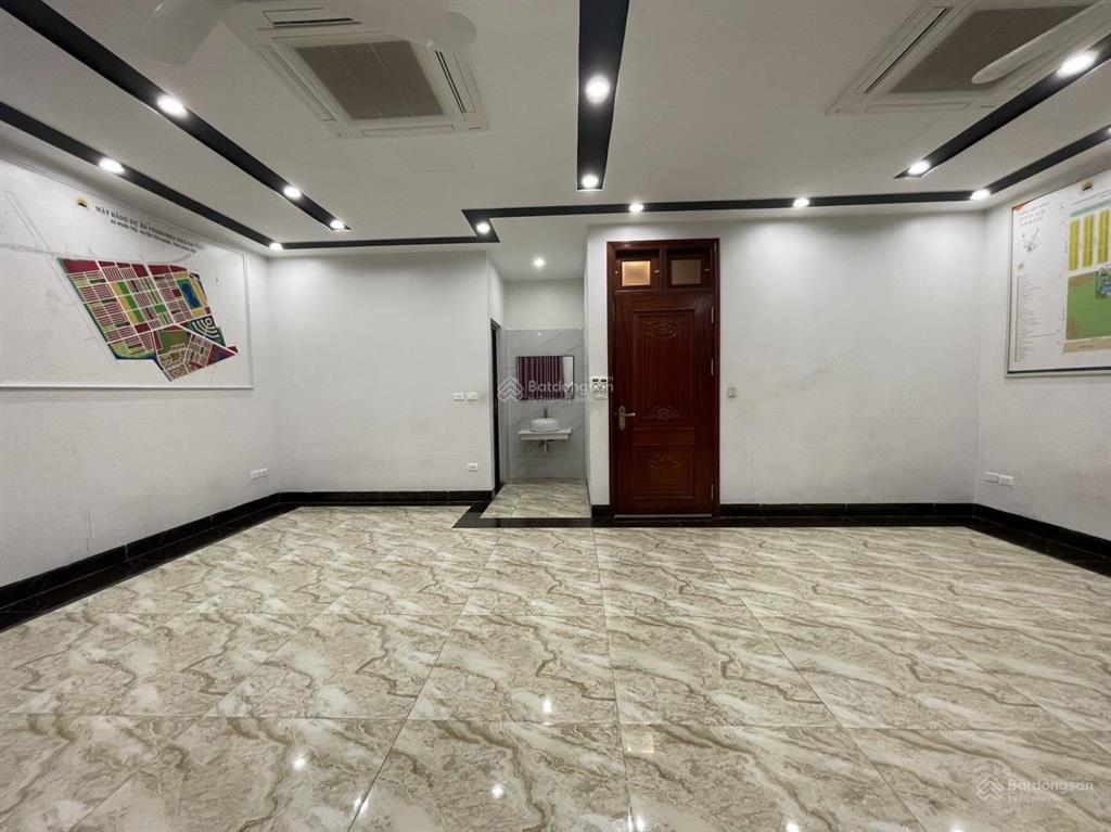 Cho thuê căn biệt thự hoàn thiện 5 tầng giá 25tr khu hải âu vinhome ocean parkgia lâmhn