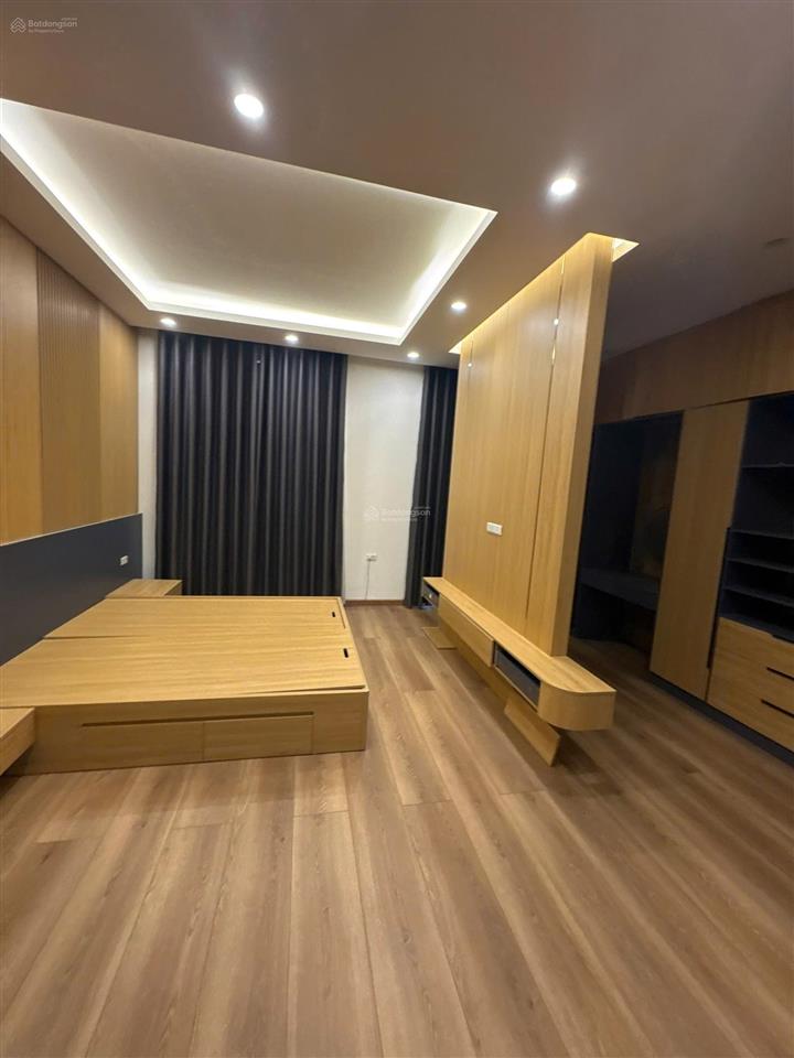 Cho thuê biệt thự 5 tầng hoàn thiện cơ bản đầy đủ giá 27tr/1 tháng bao phí tại vinhomes ocean park