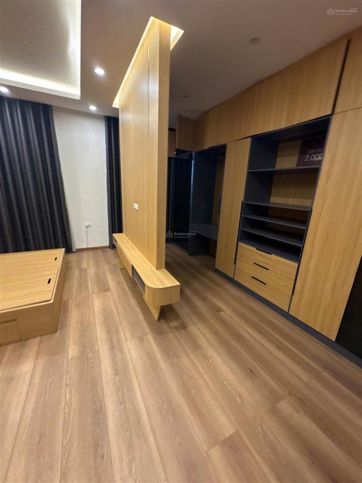 Cho thuê biệt thự 5 tầng hoàn thiện cơ bản đầy đủ giá 27tr/1 tháng bao phí tại vinhomes ocean park