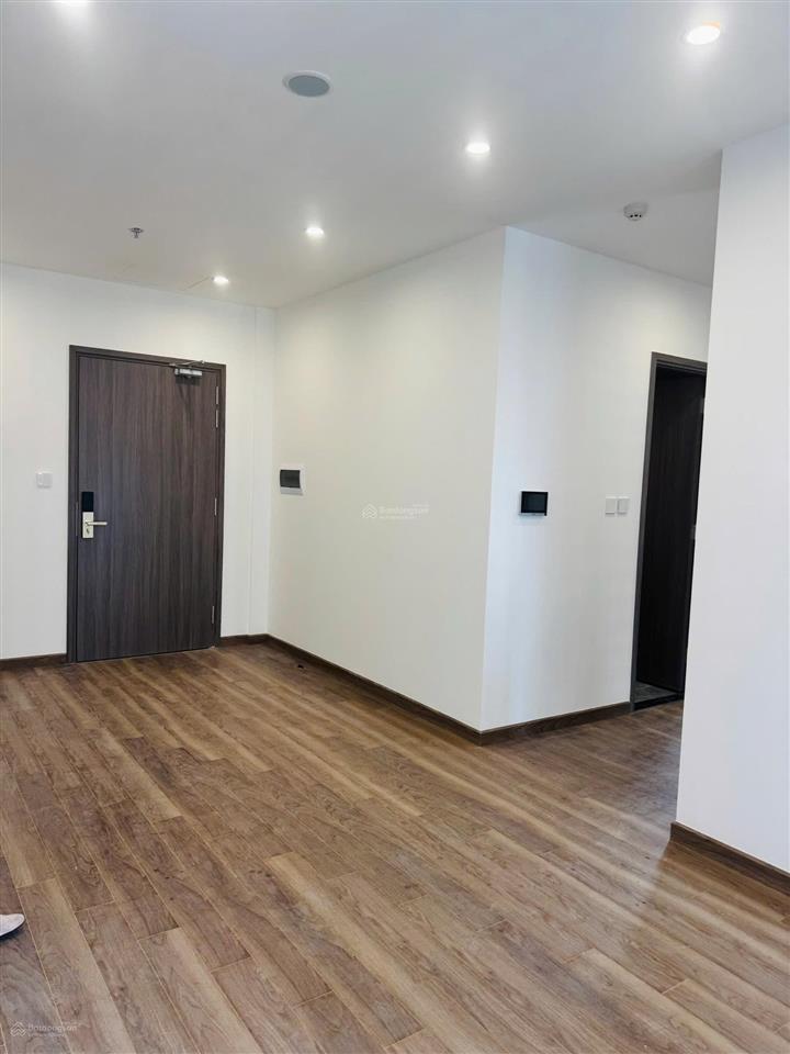 Cho thuê 3n nguyên bản tòa beverly be3 nhà mới nhận bàn giao đẹp giá 12tr/1 tháng vhop1