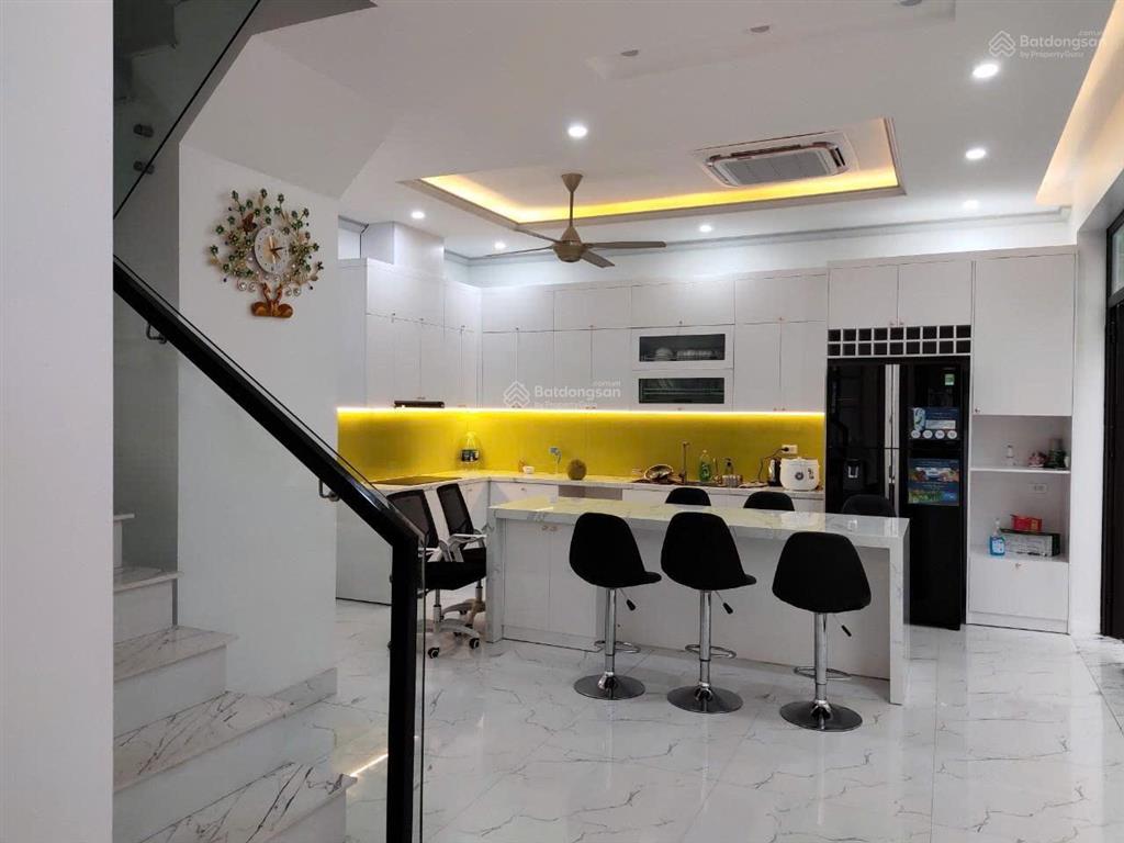 Cho thuê biệt thự hoàn thiện full đồ cả căn khu ngọc trai giá 35tr/ tháng vhop1  gia lâm  hn