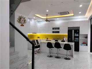 Cho thuê biệt thự hoàn thiện full đồ cả căn khu ngọc trai giá 35tr/ tháng vhop1  gia lâm  hn