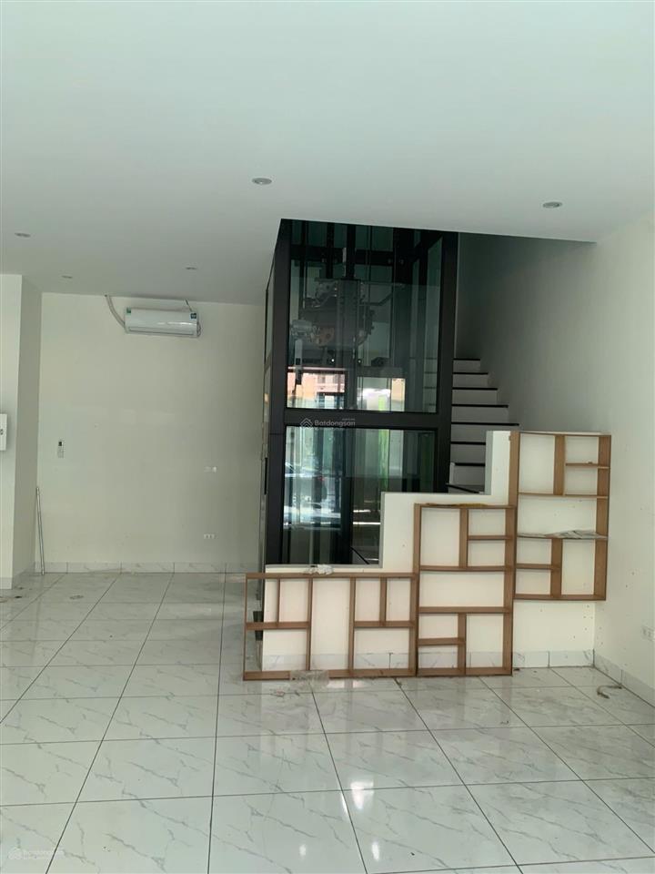 Cho thuê biệt thự hoàn thiện hải âu 5 tầng có thang máy giá 25tr/1 tháng vhop1  gia lâm  hn