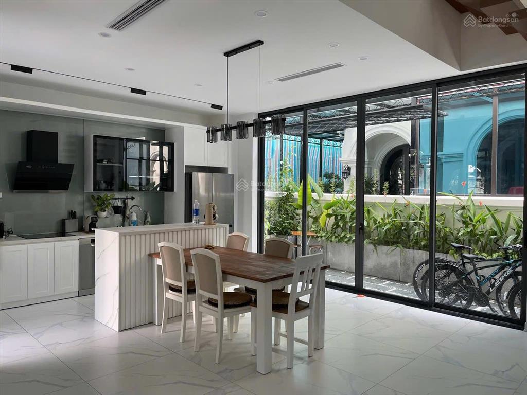 Cho thuê biệt thự sao biển hoàn thiện full đồ giá 30tr/1 tháng vinhomes ocean park  gia lâm