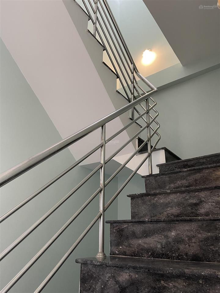 Mặt tiền nguyên căn cho thuê (lê văn sỹ, phú nhuận)