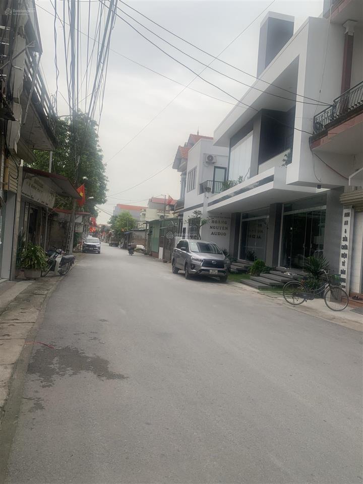 Bán đất tại xã lạc đạo, 4,6 tỷ, 82m2, mặt tiền 6,4m, ngõ 7m