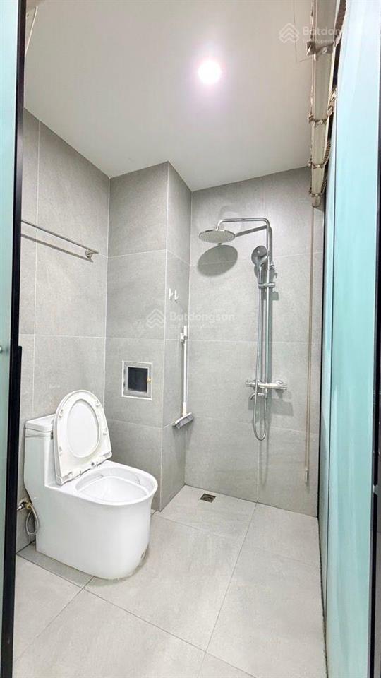 Bán căn hộ tòa a6c mạc thái tổ, cầu giấy, 55m2, 4 tỷ, 2 ngủ, 2 vs, sổ đỏ cc, full nội thất mới tinh