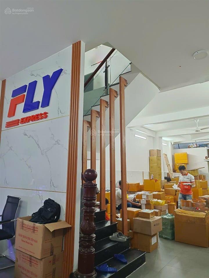 Nhà tại lê thị hồng, dt 5,1x18 (cn 78m2) dts 330m2, hđt 30tr/tháng, full nt có thang máy giá 14,8tỷ