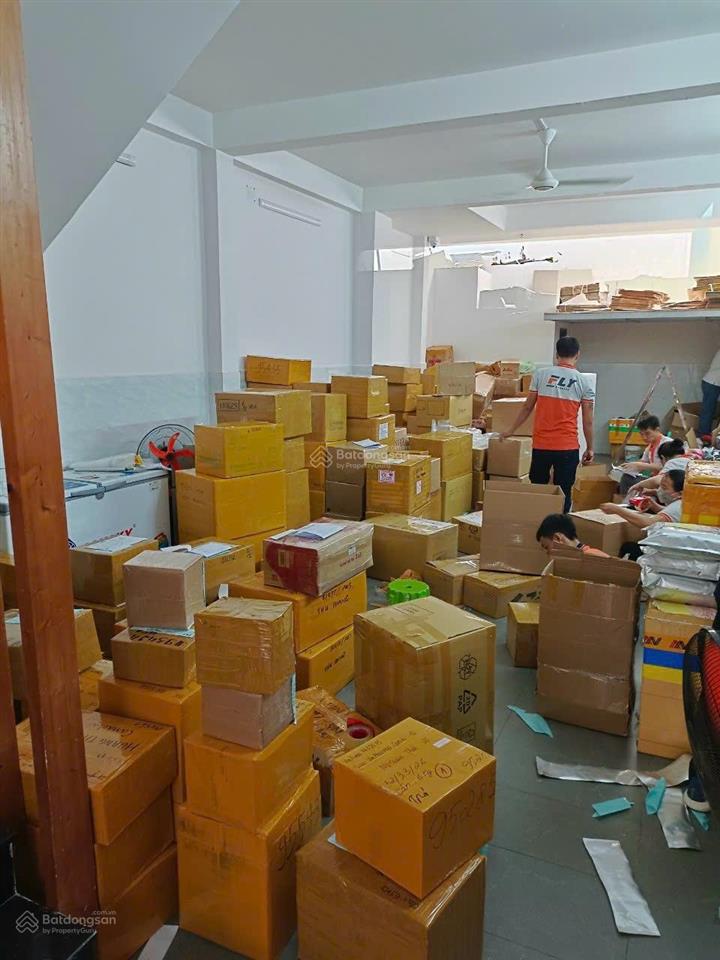 Nhà tại lê thị hồng, dt 5,1x18 (cn 78m2) dts 330m2, hđt 30tr/tháng, full nt có thang máy giá 14,8tỷ