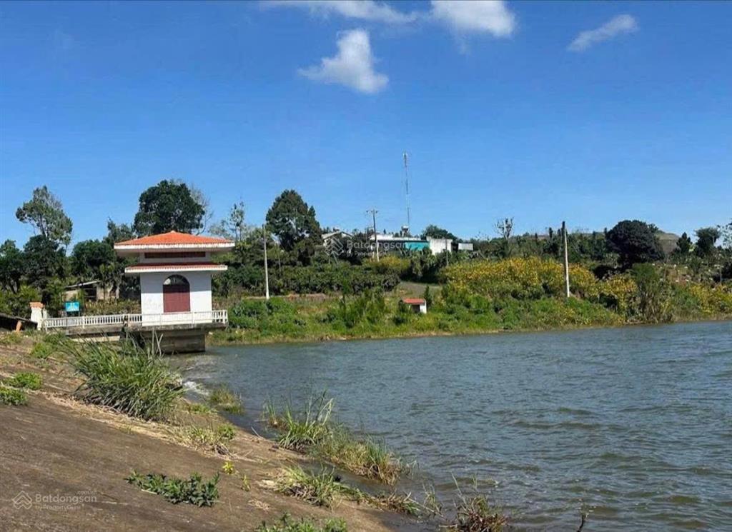 Bán đất 1510.98m² có sẵn 400m² thổ cư ngang 10m giá 18 tỷ tại xã di linh