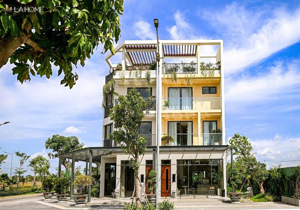 Nhà phố vườn tại la home, giá chỉ 3,95 tỷ, 90 m2, 1 trệt 2 lầu!