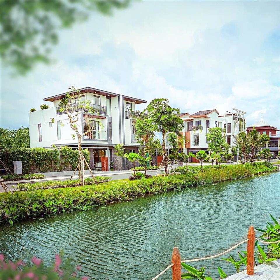 Nhà phố vườn tại la home, giá chỉ 3,95 tỷ, 90 m2, 1 trệt 2 lầu!