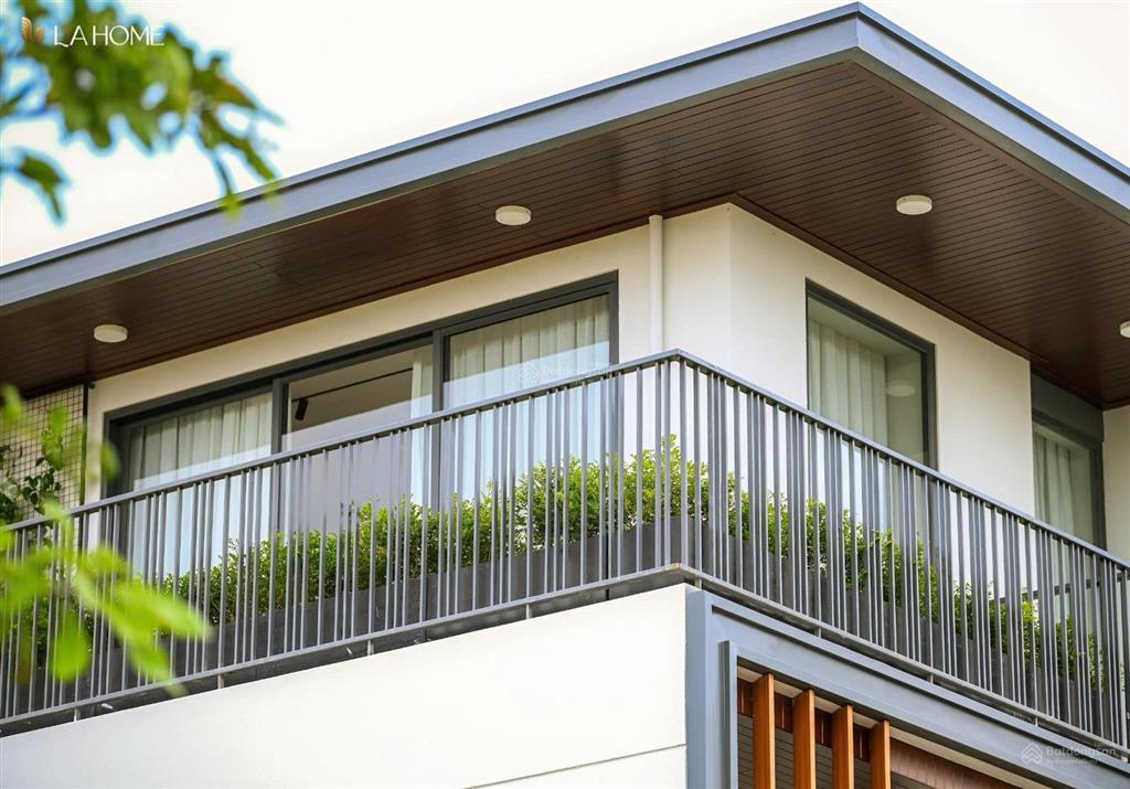 Nhà phố vườn tại la home, giá chỉ 3,95 tỷ, 90 m2, 1 trệt 2 lầu!