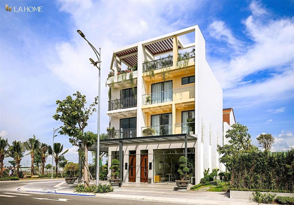 Nhà phố vườn tại la home, giá chỉ 3,95 tỷ, 90 m2, 1 trệt 2 lầu!