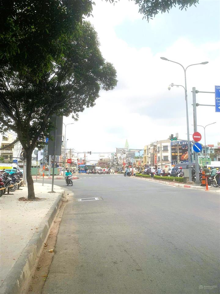 Hẻm xe hơi tránh lý thường kiệt, 3 tầng bê tông cốt thép, sát quận 10, kinh doanh tốt. nhỉnh 6 tỷ