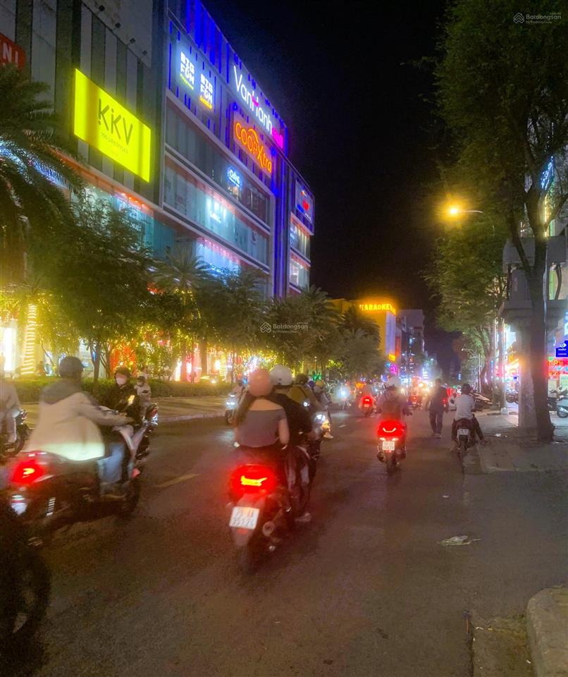 Hiếm có! căn hộ dịch vụ 5 tầng, 9 phòng ngủ, ngay công viên lê thị riêng, ga metro 2. quận 10