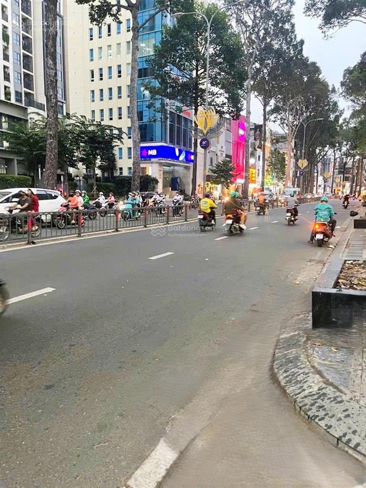 Bán nhà ba tháng hai quận 10, cạnh hà đô, xe hơi đỗ cửa, 1 trệt 3 lầu, 90m2 sử dụng, giá tốt hiếm