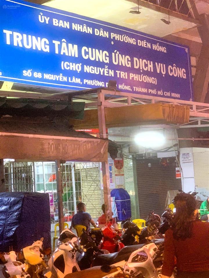 Nhà quận 10 ngang rộng 4,5m 3 mặt thoáng 3 tầng 61m2 sát chợ nguyễn tri phương giá tốt