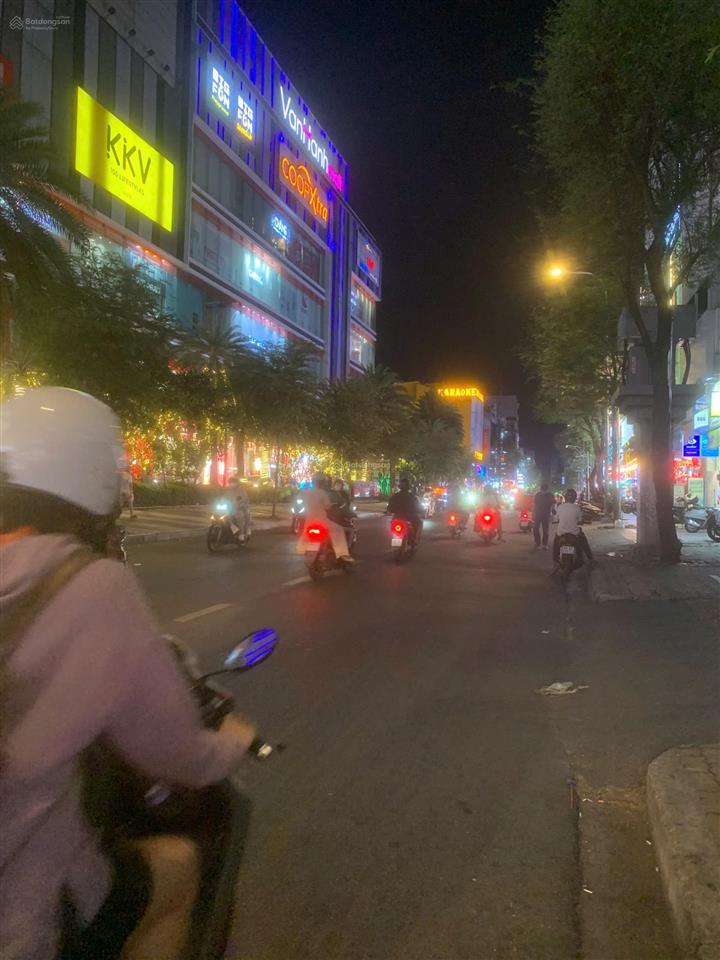 Nhà quận 10 sát 3 tháng 2 xe hơi đỗ cửa cách mặt tiền 1 căn 2 phòng ngủ, pháp lý chuẩn giá tốt hiếm