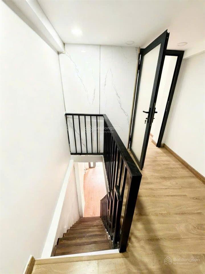 Nhà quận 10 sát 3 tháng 2 xe hơi đỗ cửa cách mặt tiền 1 căn 2 phòng ngủ, pháp lý chuẩn giá tốt hiếm