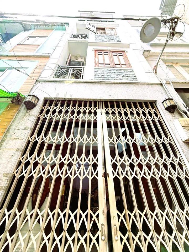Nhà 4 tầng 4pn sân thượng thoáng bê tông cốt thép quận 10 sát điện biên phủ. chỉ 5.x tỷ