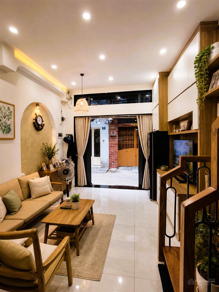 Nhà quận 10 gần nguyễn tri phương trệt 2 lầu 2pn hẻm 4m thông an ninh cao ấm cúng
