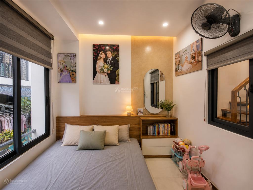 Nhà quận 10 gần nguyễn tri phương trệt 2 lầu 2pn hẻm 4m thông an ninh cao ấm cúng