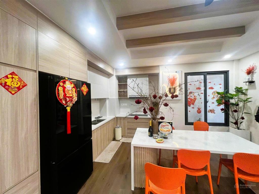 Nhà quận 10 phong cách nhật ngang 9,5m sân rộng nhiều phòng chức năng cao cấp xem ngay