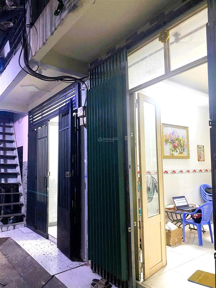 Nhà lý thái tổ quận 3. ba tầng gần nowzone chỉ nhỉnh 5 tỷ cực hiếm cần bán gấp