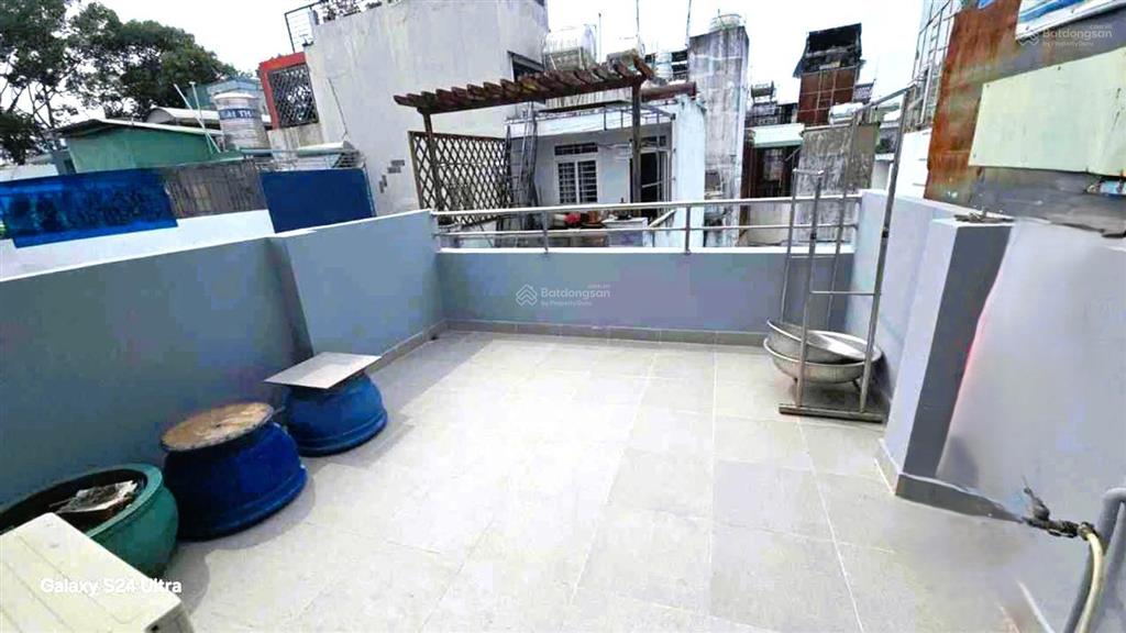 Nhà nguyễn tri phương quận 10. 3 tầng btct sân thượng gần vạn hạnh mall chỉ 5.75 tỷ