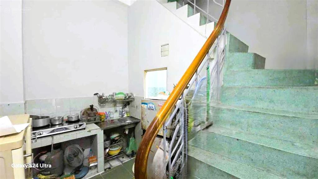 Nhà nguyễn tri phương quận 10. 3 tầng btct sân thượng gần vạn hạnh mall chỉ 5.75 tỷ