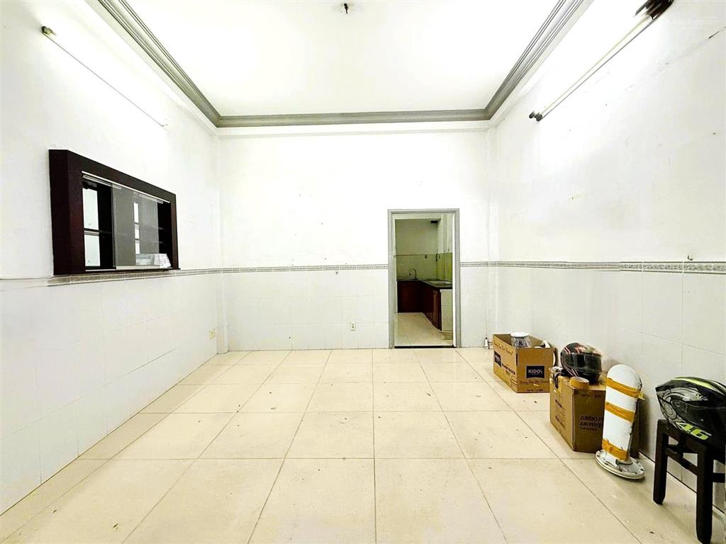 Nhà lê văn sỹ. 34m2 3 tầng btct 4pn cực thoáng gần sân bay chỉ 6,25 tỷ hiếm
