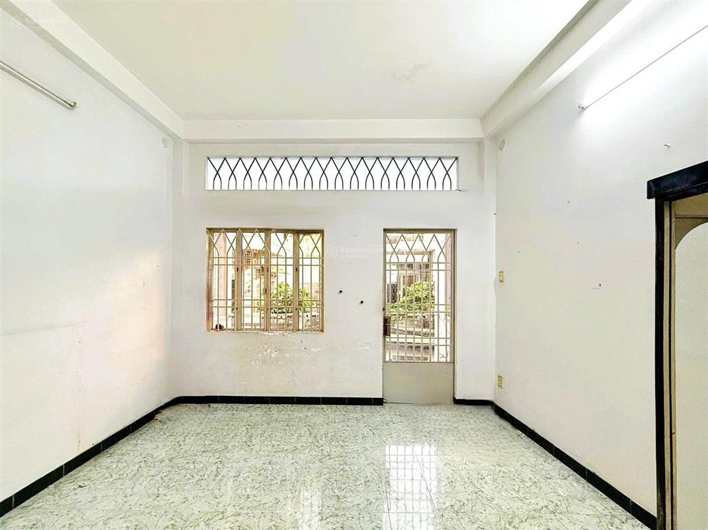 Nhà lê văn sỹ. 34m2 3 tầng btct 4pn cực thoáng gần sân bay chỉ 6,25 tỷ hiếm